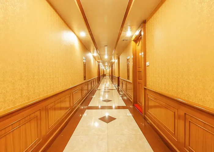 Varindavan Park Serviced 酒店