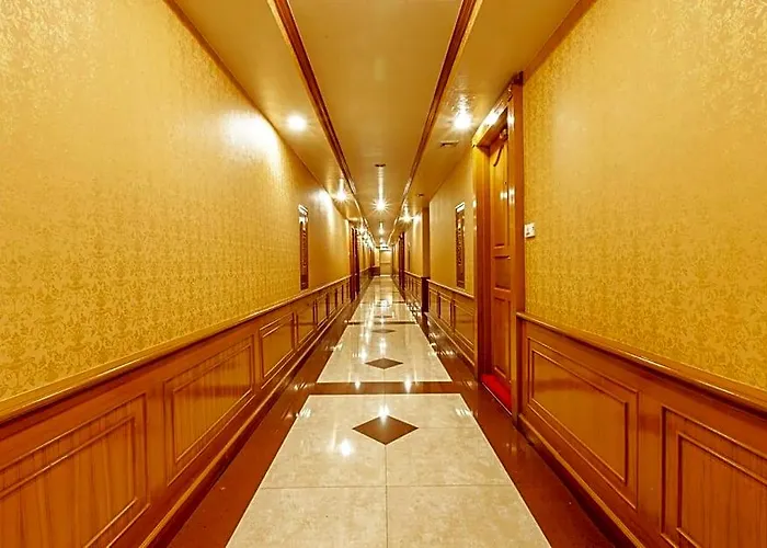 Varindavan Park Serviced 酒店 4*